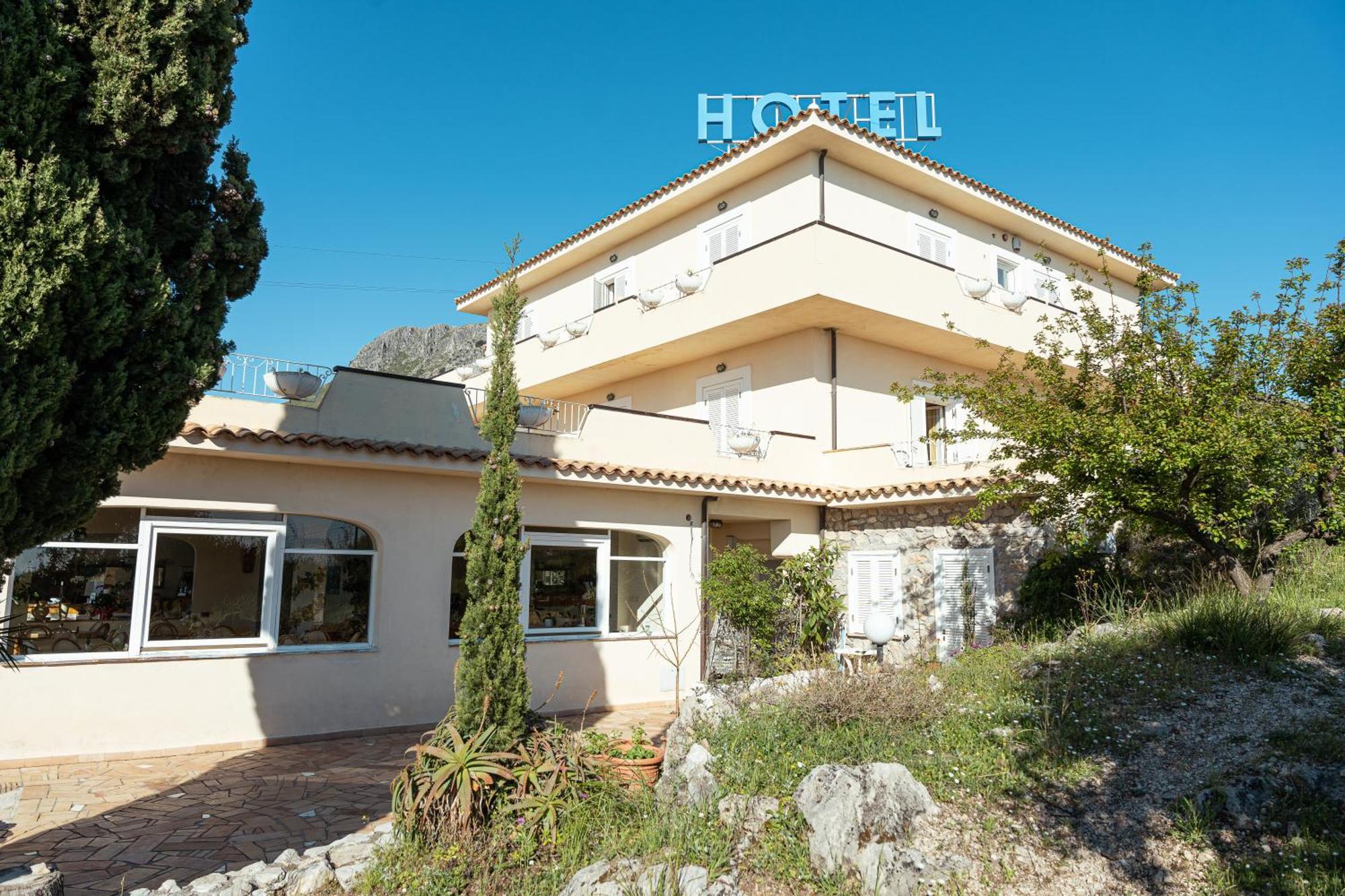 Hotel Belvedere Сперлонга Экстерьер фото